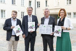 Präsentierten heute gemeinsam die steirische Wohnraumoffensive: Klubobmann Hannes Schwarz, LH Christopher Drexler, LH-Stv. Anton Lang und LR Simone Schmiedtbauer © Foto: Land Steiermark/Binder; bei Quellenangabe honorarfrei Präsentierten heute gemeinsam die steirische Wohnraumoffensive: Klubobmann Hannes Schwarz, LH Christopher Drexler, LH-Stv. Anton Lang und LR Simone Schmiedtbauer