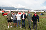 LH Christopher Drexler mit Besuchern der Airpower24. © Land Steiermark; bei Quellenangabe honorarfrei LH Christopher Drexler mit Besuchern der Airpower24.