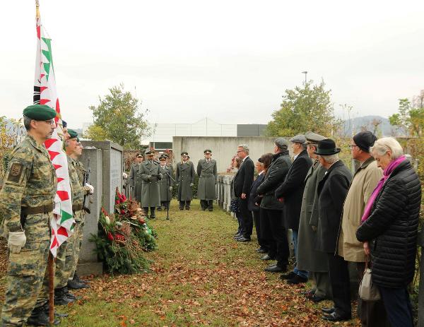 LH Christopher Drexler beim Totengedenken auf dem jüdischen Friedhof in Graz © ÖBH