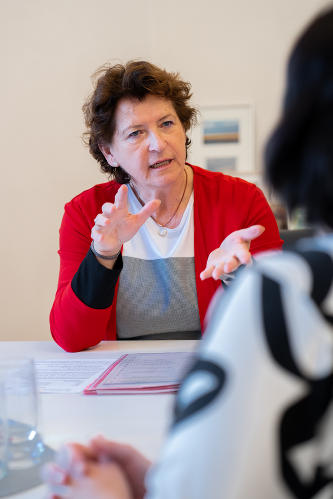 Umweltlandesrätin Ursula Lackner: „Das Land Steiermark garantiert, dass alle Steirerinnen und Steirer, die ihre Heizung tauschen wollen, auch die entsprechende Unterstützung bekommen!“ © Land Steiermark/Christoph Purgstaller; Verwendung bei Quellenangabe honorarfrei