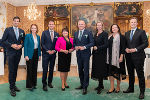 Die neue Steiermärkische Landesregierung ab 18. Dezember 2024: Landesrat Hannes Amesbauer, Landesrätin Simone Schmiedtbauer, Landesrat Stefan Hermann, Landeshauptmann-Stellvertreterin Manuela Khom, Landeshauptmann Mario Kunasek, Landesrätin Barbara Eibinger-Miedl, Landesrätin Claudia Holzer und Landesrat Karlheinz Kornhäusl (v.l.) © Land Steiermark/Robert Binder; Verwendung bei Quellenangabe honorarfrei Die neue Steiermärkische Landesregierung ab 18. Dezember 2024: Landesrat Hannes Amesbauer, Landesrätin Simone Schmiedtbauer, Landesrat Stefan Hermann, Landeshauptmann-Stellvertreterin Manuela Khom, Landeshauptmann Mario Kunasek, Landesrätin Barbara Eibinger-Miedl, Landesrätin Claudia Holzer und Landesrat Karlheinz Kornhäusl (v.l.)