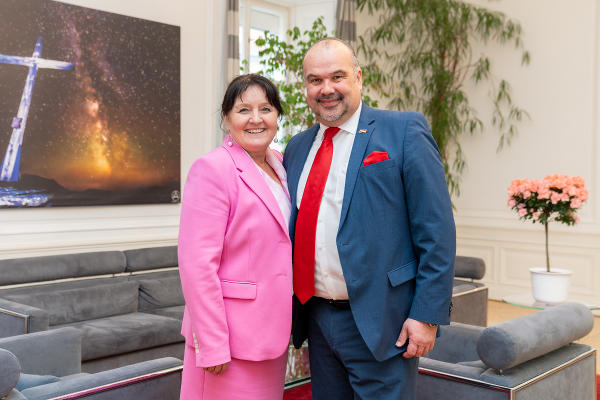 LH-Stv. Manuela Khom mit Botschafter Daniel Glunčić. © Land Steiermark/Binder; bei Quellenangabe honorarfrei