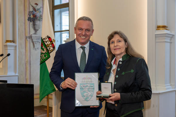Roswitha Katter (Joanneum Research) wurde von LH Mario Kunasek ausgezeichnet © Land Steiermark/Robert Frankl; Verwendung bei Quellenangabe honorarfrei