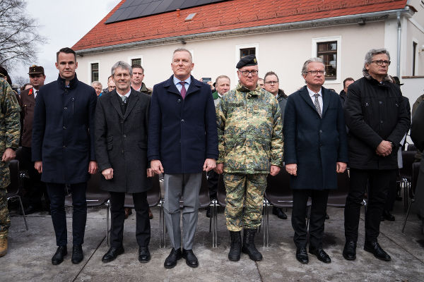 Rekrutenangelobung in Semriach: LR Stefan Hermann, Bgm. Gottfried Rieger, LH Mario Kunasek, 2. Landtagspräsident Christopher Drexler und BH Andreas Weitlaner (v.l.). © Land Steiermark/Andreas Resch; Verwendung bei Quellenangabe honorarfrei