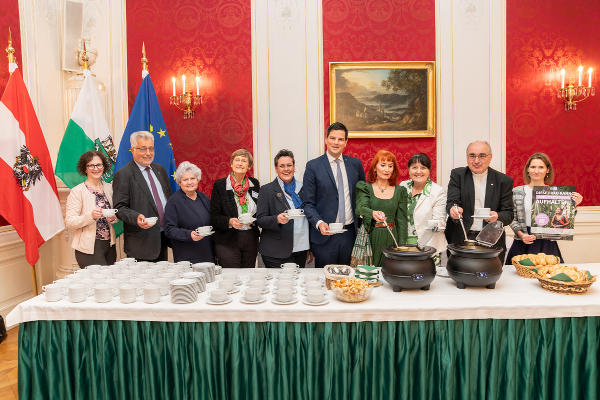 Die Katholische Frauenbewegung und das Land Steiermark luden zum Suppenessen für den guten Zweck in die Grazer Burg. © Land Steiermark/Robert Binder; Verwendung bei Quellenangabe honorarfrei