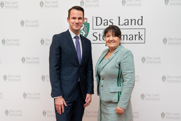 Landeshauptmann-Stellvertreterin Manuela Khom und Bildungslandesrat Stefan Hermann © Land Steiermark/ Binder