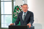 Landeshauptmann Mario Kunasek bedankte sich bei den ausgezeichneten Persönlichkeiten für ihren unermüdlichen Einsatz. © Land Steiermark/Robert Binder; Verwendung bei Quellenangabe honorarfrei Landeshauptmann Mario Kunasek bedankte sich bei den ausgezeichneten Persönlichkeiten für ihren unermüdlichen Einsatz.