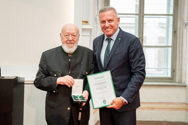 Reinhold Reimann hat bewiesen, dass wissenschaftliche Qualität, sozialer Einsatz und gesellschaftliches Engagement Hand in Hand gehen. © Land Steiermark/Robert Binder; Verwendung bei Quellenangabe honorarfrei