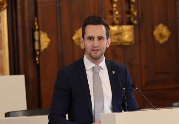 STVP-Klubobmann Lukas Schnitzer: "Gemeinden können selbst entscheiden, wie sie konkret vorgehen." © STVP/Verwendung bei Quellenangabe honorarfrei