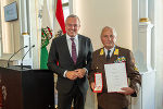 LH Mario Kunasek (li.) mit Peter Fürschuß